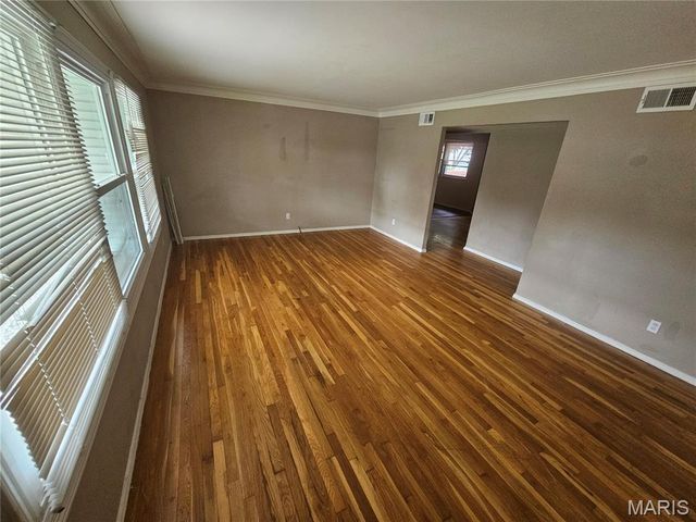 11138 Landseer Drive, St Louis, MO 63136