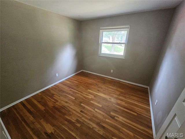 11138 Landseer Drive, St Louis, MO 63136