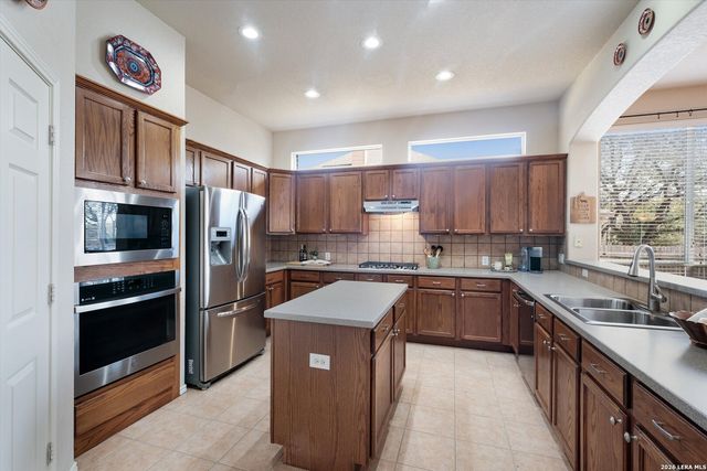 12730 Terrace Holw, San Antonio, TX 78259