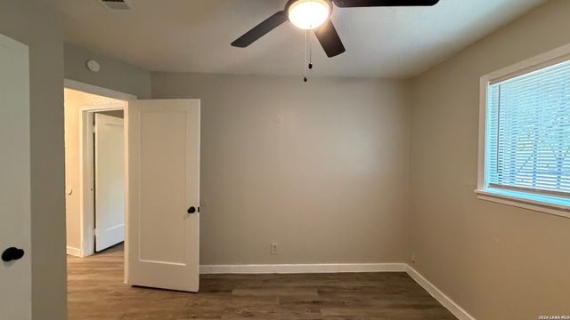 325 E French, San Antonio, TX 78212
