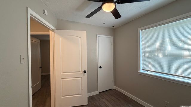 325 E French, San Antonio, TX 78212