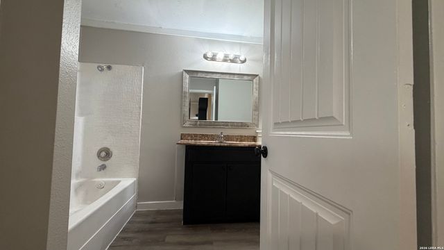 325 E French, San Antonio, TX 78212