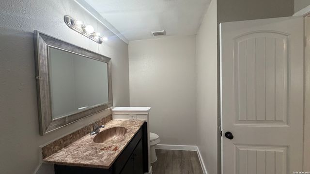 325 E French, San Antonio, TX 78212