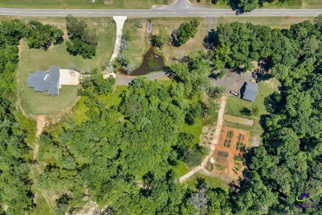 466 Bear Branch Road, Kathleen, GA 31047
