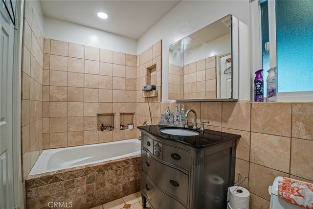 5234 Newtonia, Los Angeles, CA 90032