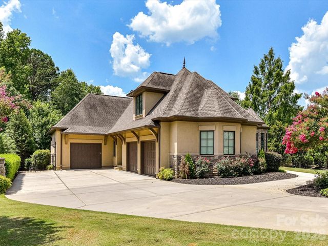 8119 Skyecroft Commons Drive, Waxhaw, NC 28173