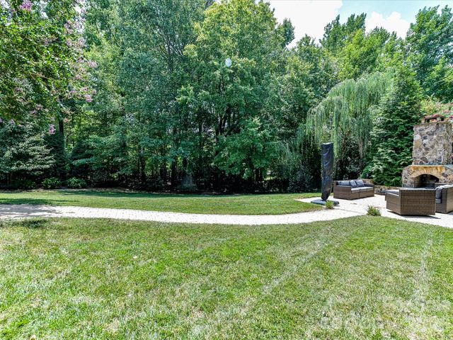 8119 Skyecroft Commons Drive, Waxhaw, NC 28173