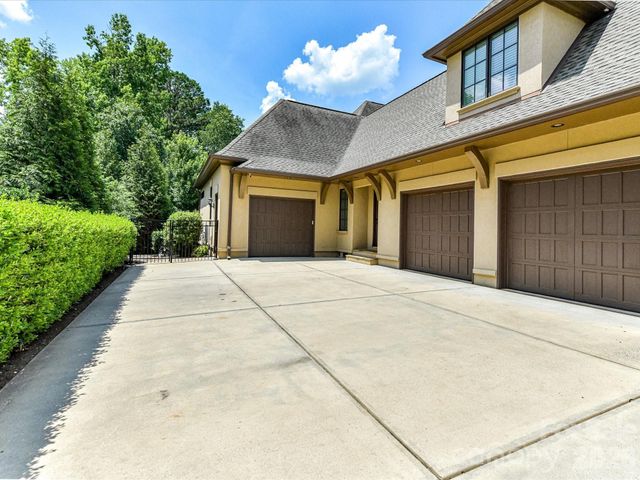 8119 Skyecroft Commons Drive, Waxhaw, NC 28173