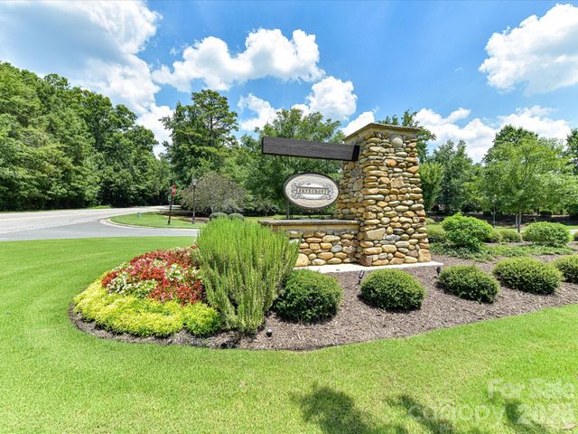 8119 Skyecroft Commons Drive, Waxhaw, NC 28173