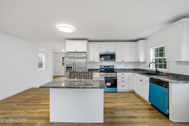 425 Cumberland Ave, Athens, TN 37303