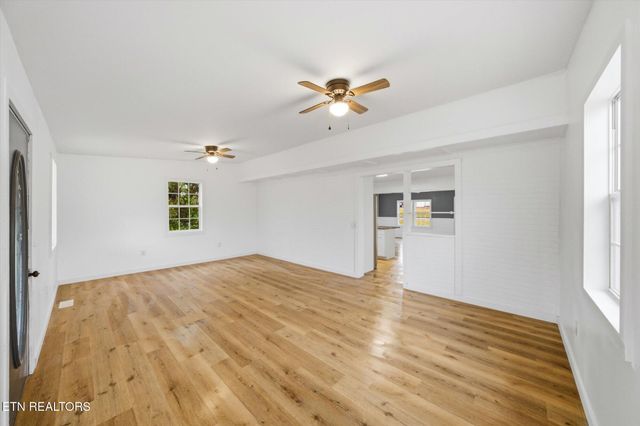 425 Cumberland Ave, Athens, TN 37303