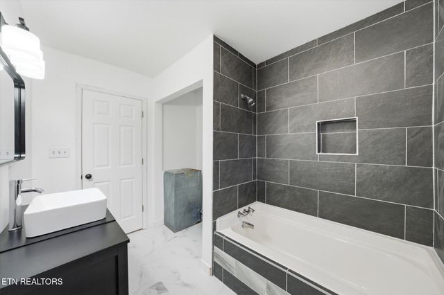 425 Cumberland Ave, Athens, TN 37303