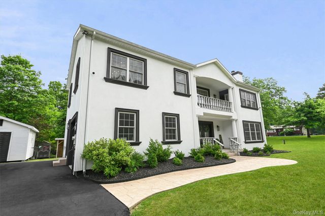 8 Darmstadter Road, Bloomingburg, NY 12721