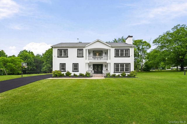 8 Darmstadter Road, Bloomingburg, NY 12721