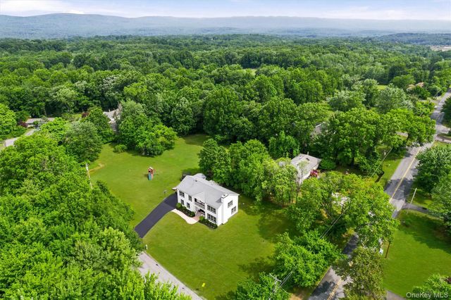 8 Darmstadter Road, Bloomingburg, NY 12721