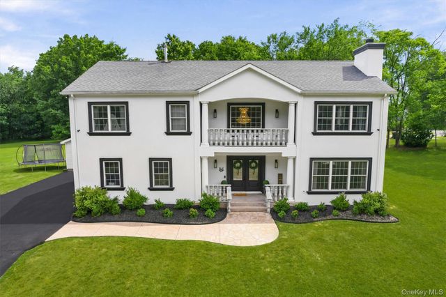 8 Darmstadter Road, Bloomingburg, NY 12721