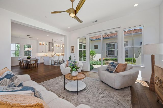 3017 Bedford Falls Way, Sacramento, CA 95818