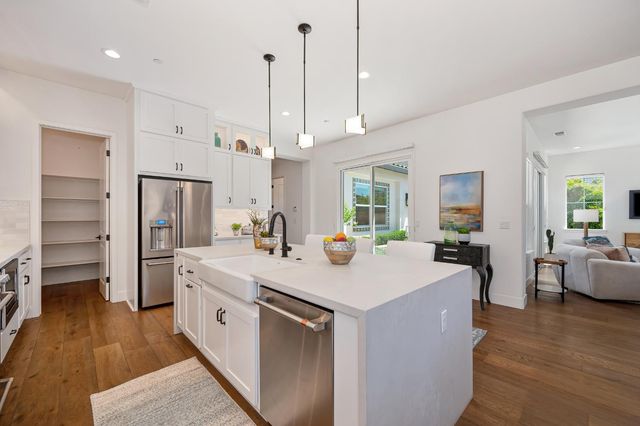 3017 Bedford Falls Way, Sacramento, CA 95818