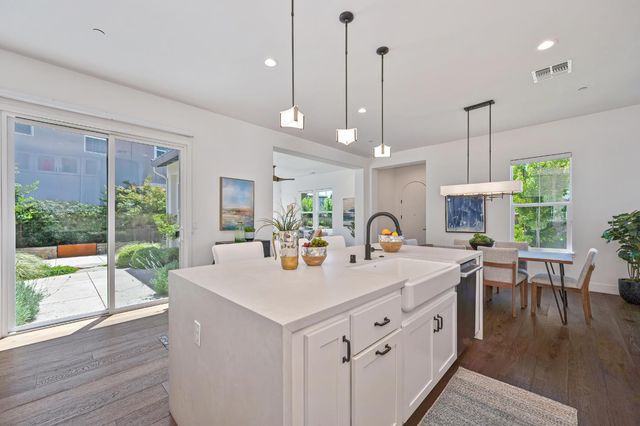 3017 Bedford Falls Way, Sacramento, CA 95818