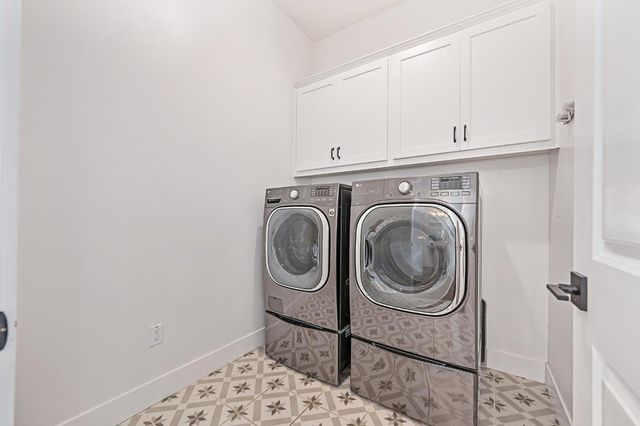 3017 Bedford Falls Way, Sacramento, CA 95818