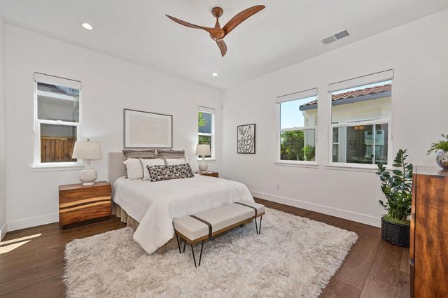 3017 Bedford Falls Way, Sacramento, CA 95818