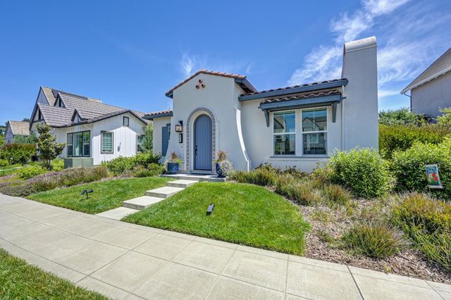3017 Bedford Falls Way, Sacramento, CA 95818