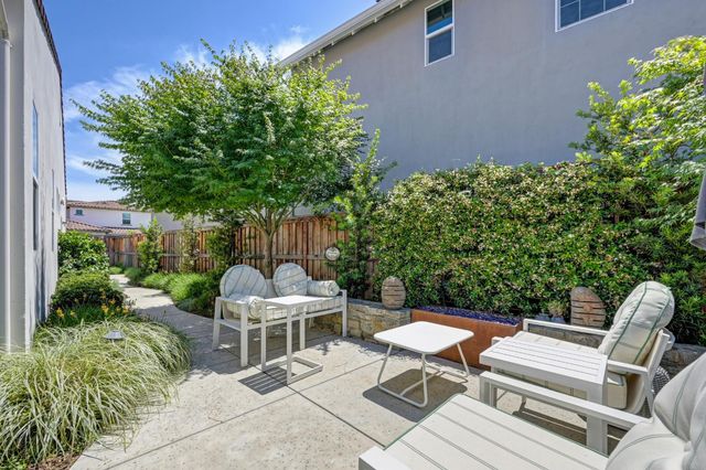 3017 Bedford Falls Way, Sacramento, CA 95818