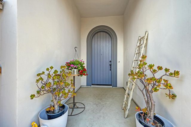 3017 Bedford Falls Way, Sacramento, CA 95818