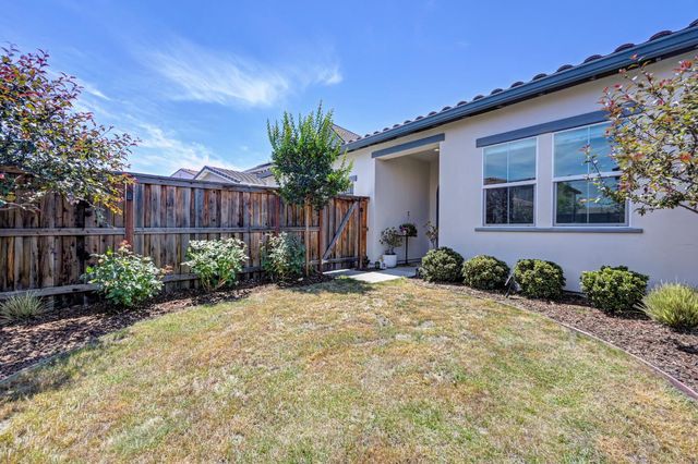3017 Bedford Falls Way, Sacramento, CA 95818