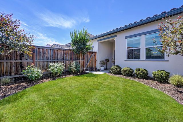 3017 Bedford Falls Way, Sacramento, CA 95818
