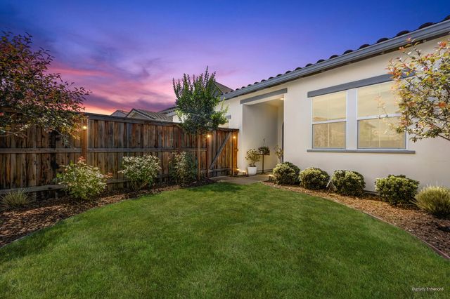 3017 Bedford Falls Way, Sacramento, CA 95818