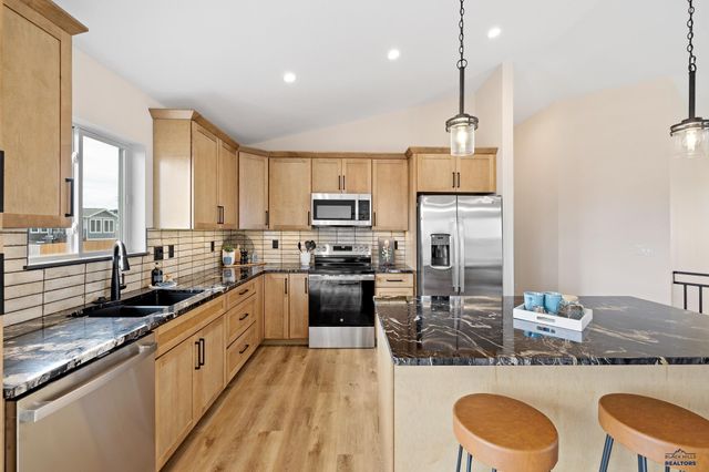 3009 FRAN WAY, Rapid City, SD 57703