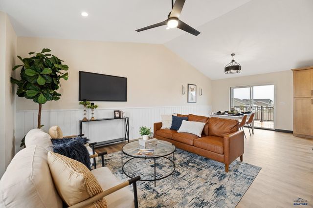 3009 FRAN WAY, Rapid City, SD 57703