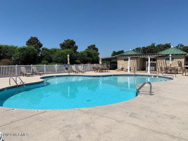 21 Meadow Lane, Arapahoe, NC 28510