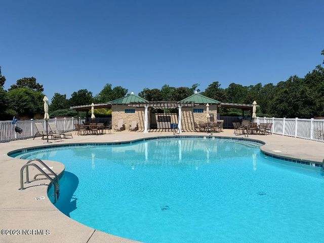 21 Meadow Lane, Arapahoe, NC 28510