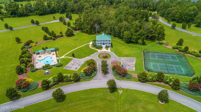 21 Meadow Lane, Arapahoe, NC 28510