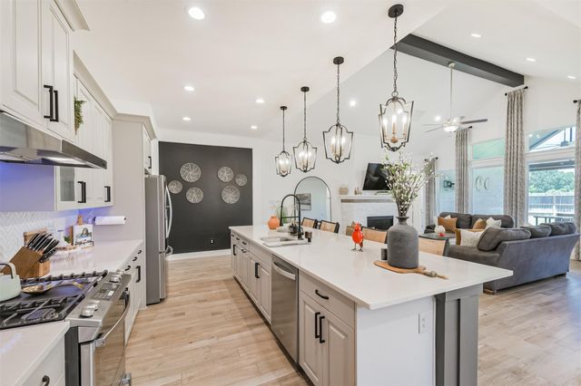 12518 Blossom Drive, Tomball, TX 77375