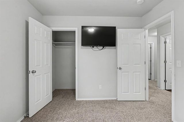 9638 High Noon Road, Yukon, OK 73099