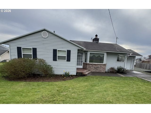 805 BIRCH Ave, Garibaldi, OR 97118