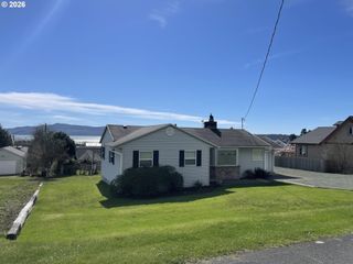 805 BIRCH Ave, Garibaldi, OR 97118