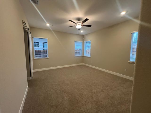 9073 Elliott Springs Dr, Elk Grove, CA 95624