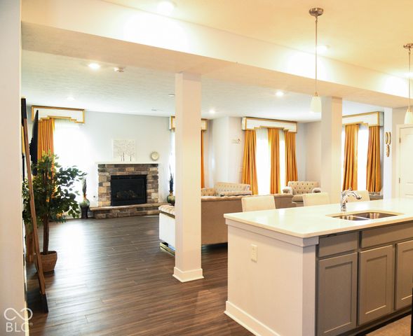 6008 Phillips Drive, Brownsburg, IN 46112