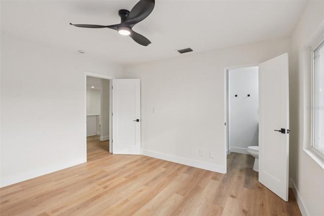 920 43RD AVENUE NE, St Petersburg, FL 33703