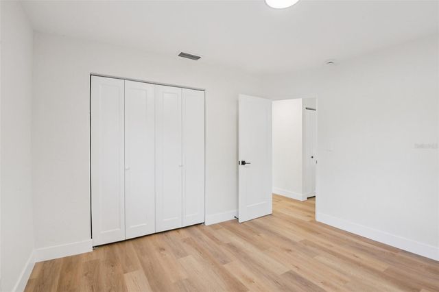 920 43RD AVENUE NE, St Petersburg, FL 33703