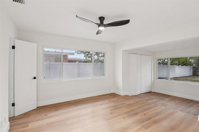 920 43RD AVENUE NE, St Petersburg, FL 33703