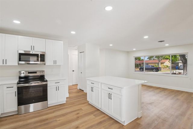 920 43RD AVENUE NE, St Petersburg, FL 33703