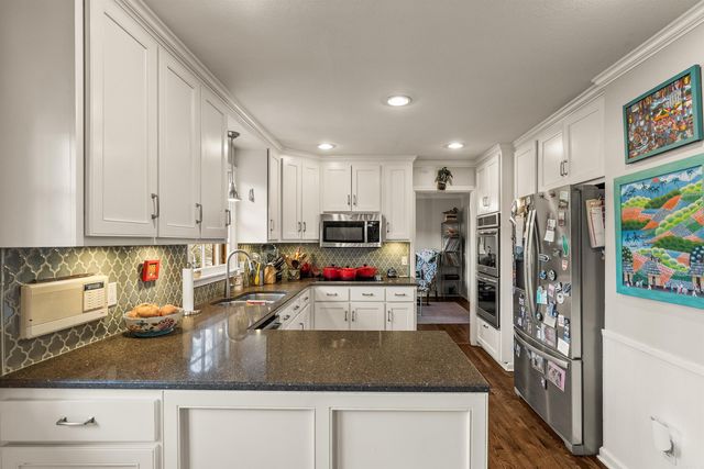 8 Bugle Court, Little Rock, AR 72227