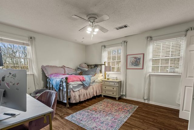 8 Bugle Court, Little Rock, AR 72227