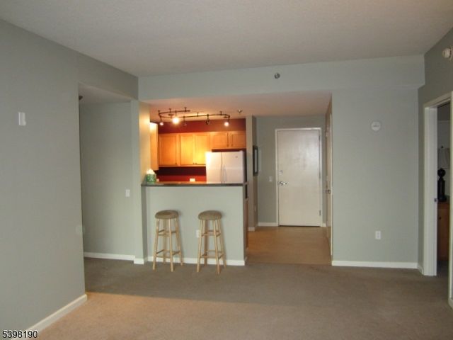 1 Carriage City Plz U613 613, Rahway City, NJ 07065
