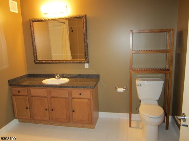 1 Carriage City Plz U613 613, Rahway City, NJ 07065